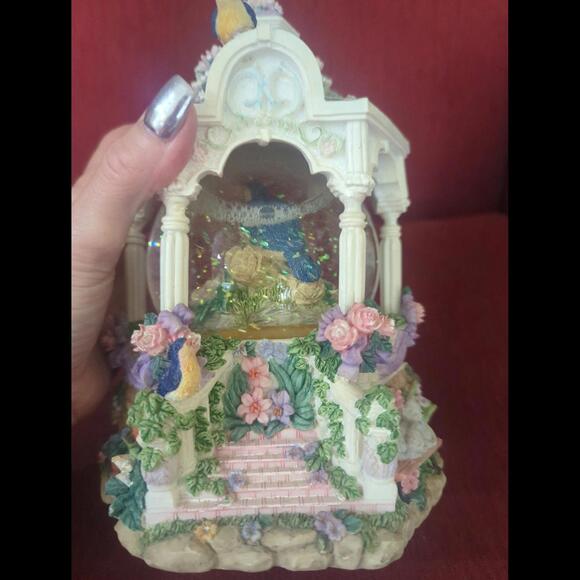 Vintage bluebird gazebo glitter globe - Picture 2 of 9